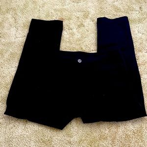LULULEMON ATHLETICA Capri Leggings